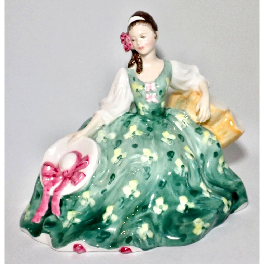 Royal Doulton England Elyse" HN 2474 Bone China Figurine England UK 1971" 5 3/4" - Picture 3 of 14